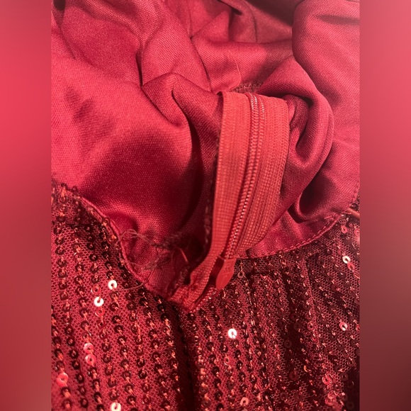 NWT red sequins Vneck dress S - Picture 10 of 10